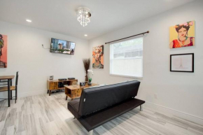Modern Bayshore Home 44